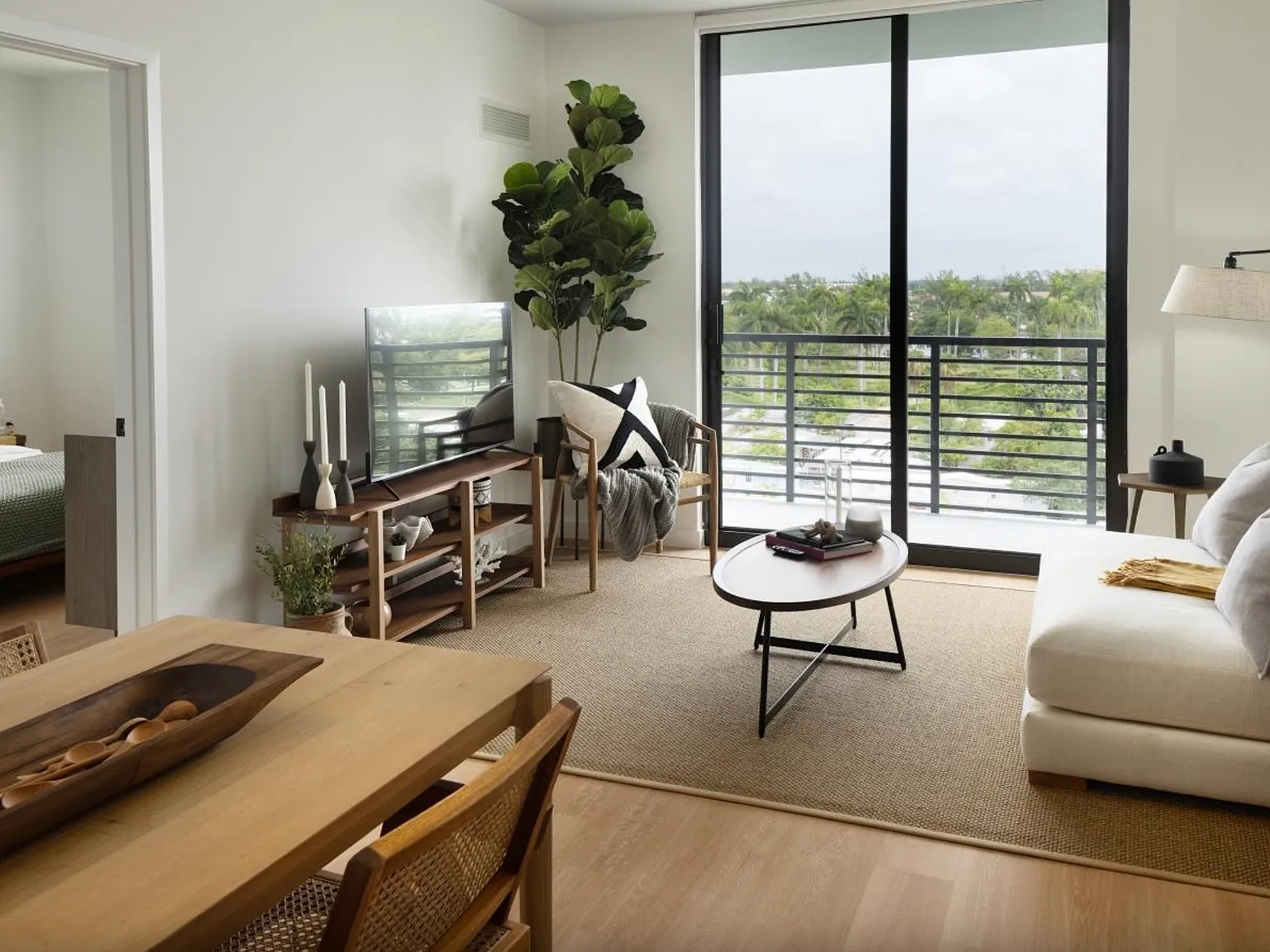 2 bed, 1034 sqft, $2,500 — Photo 2