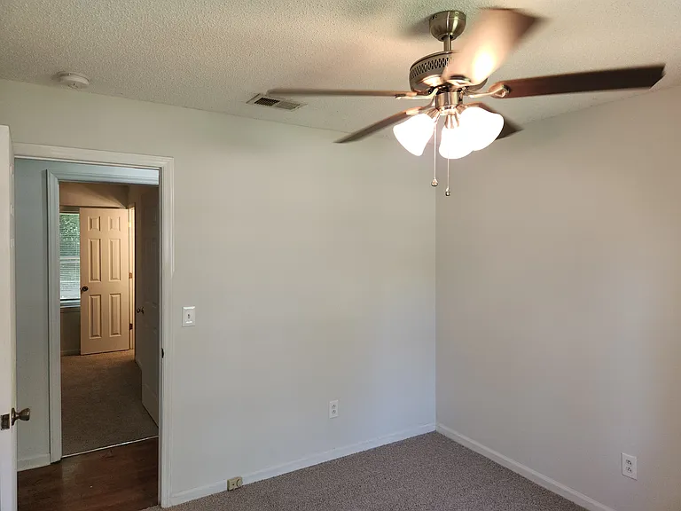 4634 Manchester Dr — Photo 25