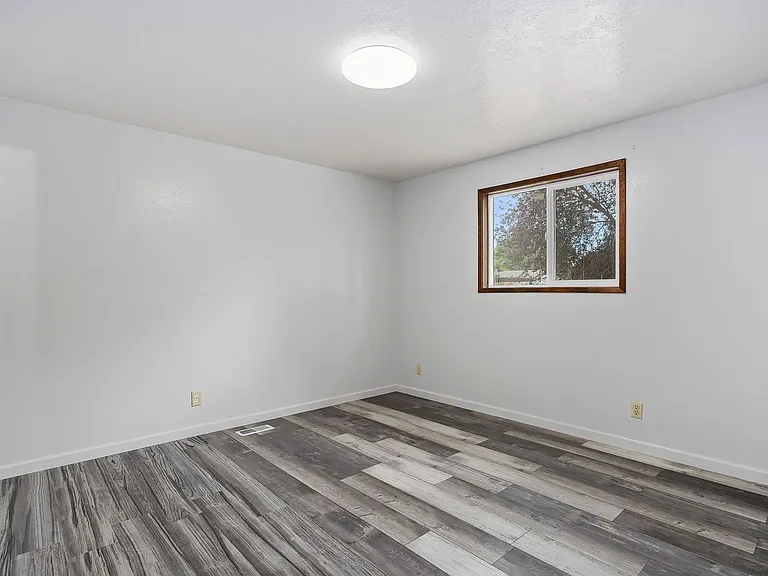 158 Ridgeway Dr — Photo 12