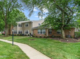 37 Honeysuckle Ln, Red Bank, NJ 07701