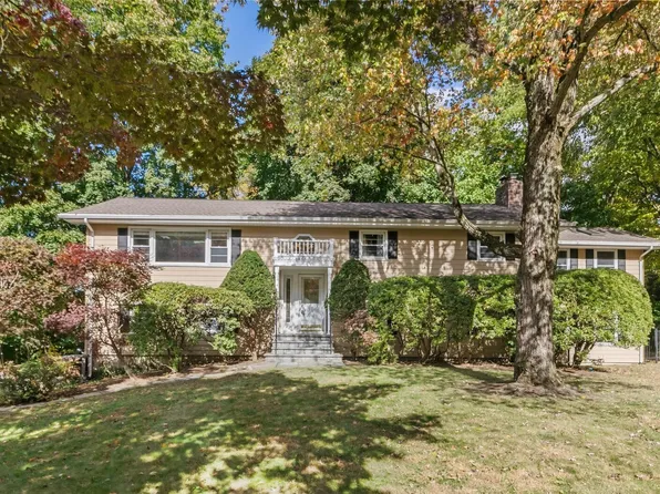 76 Hemlock Drive, Stamford, CT 06902