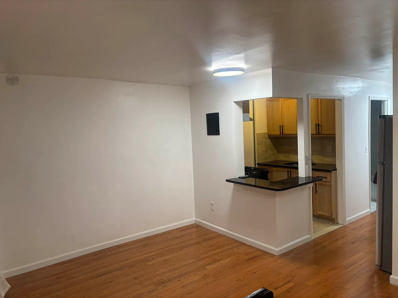 734 Madison Street — Photo 4