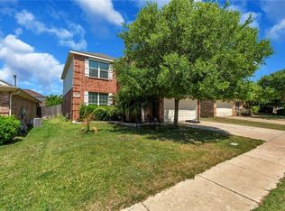 8429 Hawks Nest Dr, Fort Worth, TX 76131