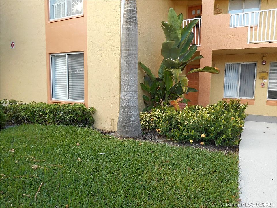 1st image of 978 Coral Club Dr #978