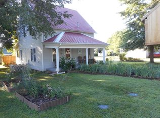 504 S High St, Stockton, MO 65785