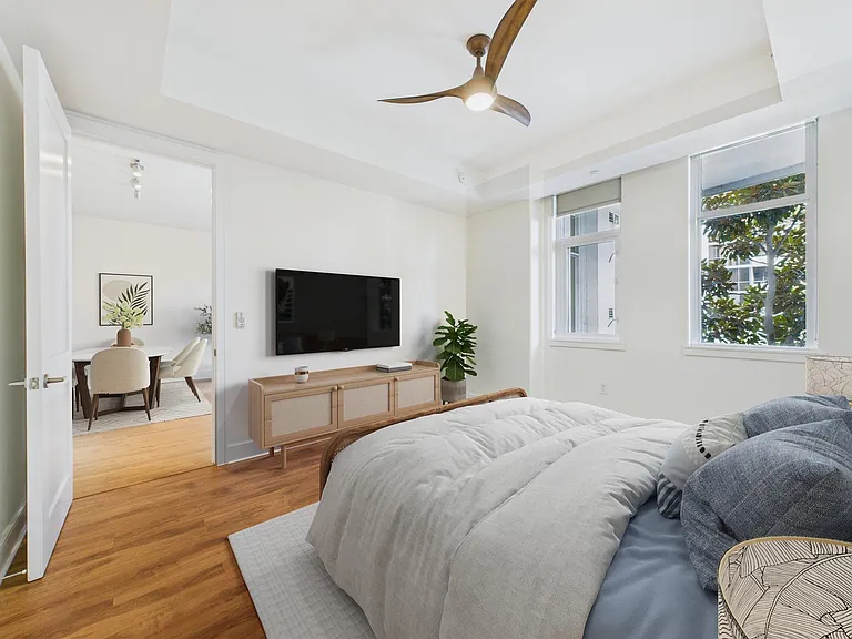 Wilshire Victoria Westwood Apartments — Photo 6