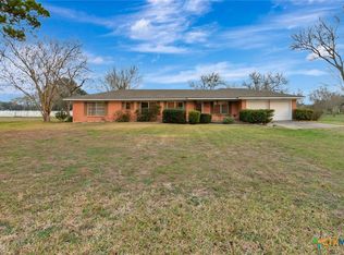 711 Northgate Rd, Victoria, TX 77904