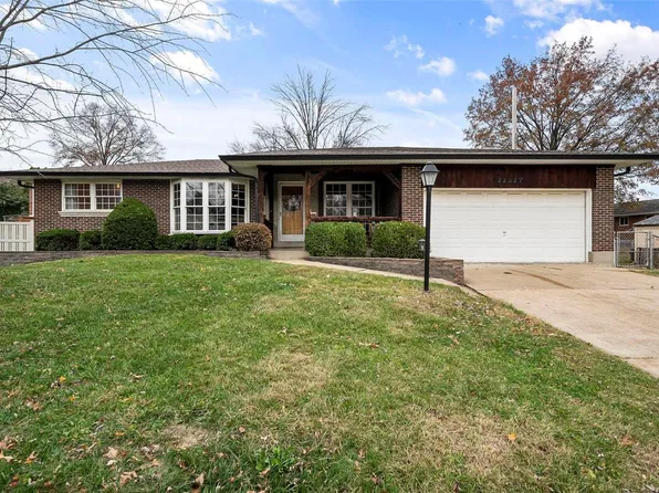 11217 Monte Carlo Dr, Saint Louis, MO 63126