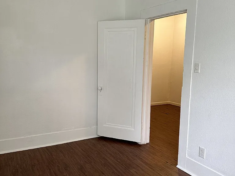 239 Taft Blvd #2 — Photo 11