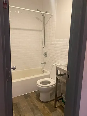 Rented by Delmark Realty LLC | media 18