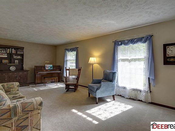 3rd image of 1804 S 139th St