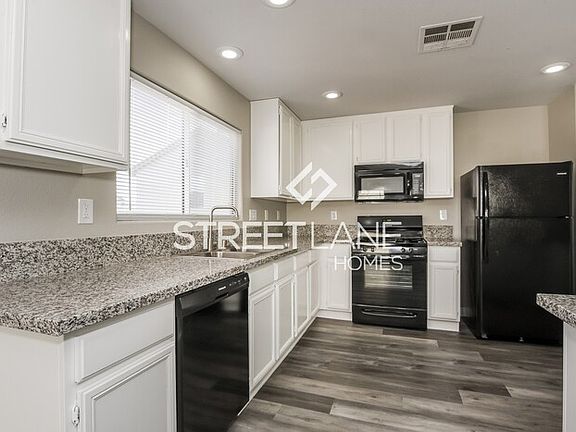 4th image of 11794 Bergamo Ct