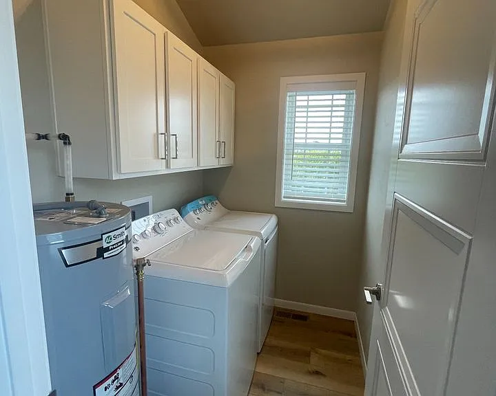 1023 S Nicolet Rd #6 — Photo 8