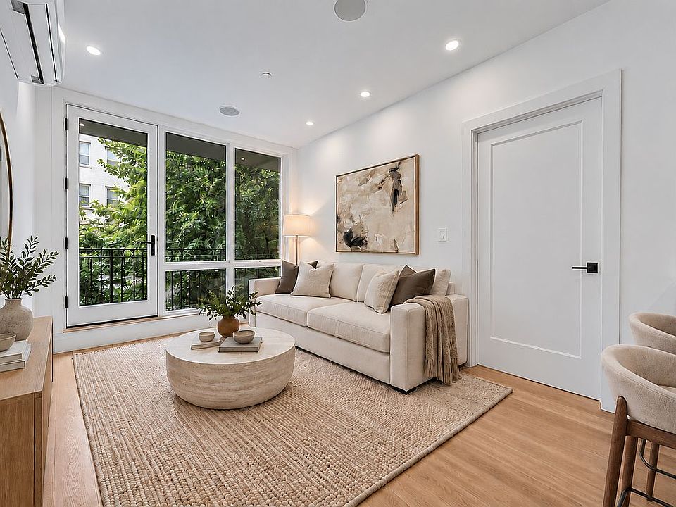 1st image of 1019 Hancock St #2B
