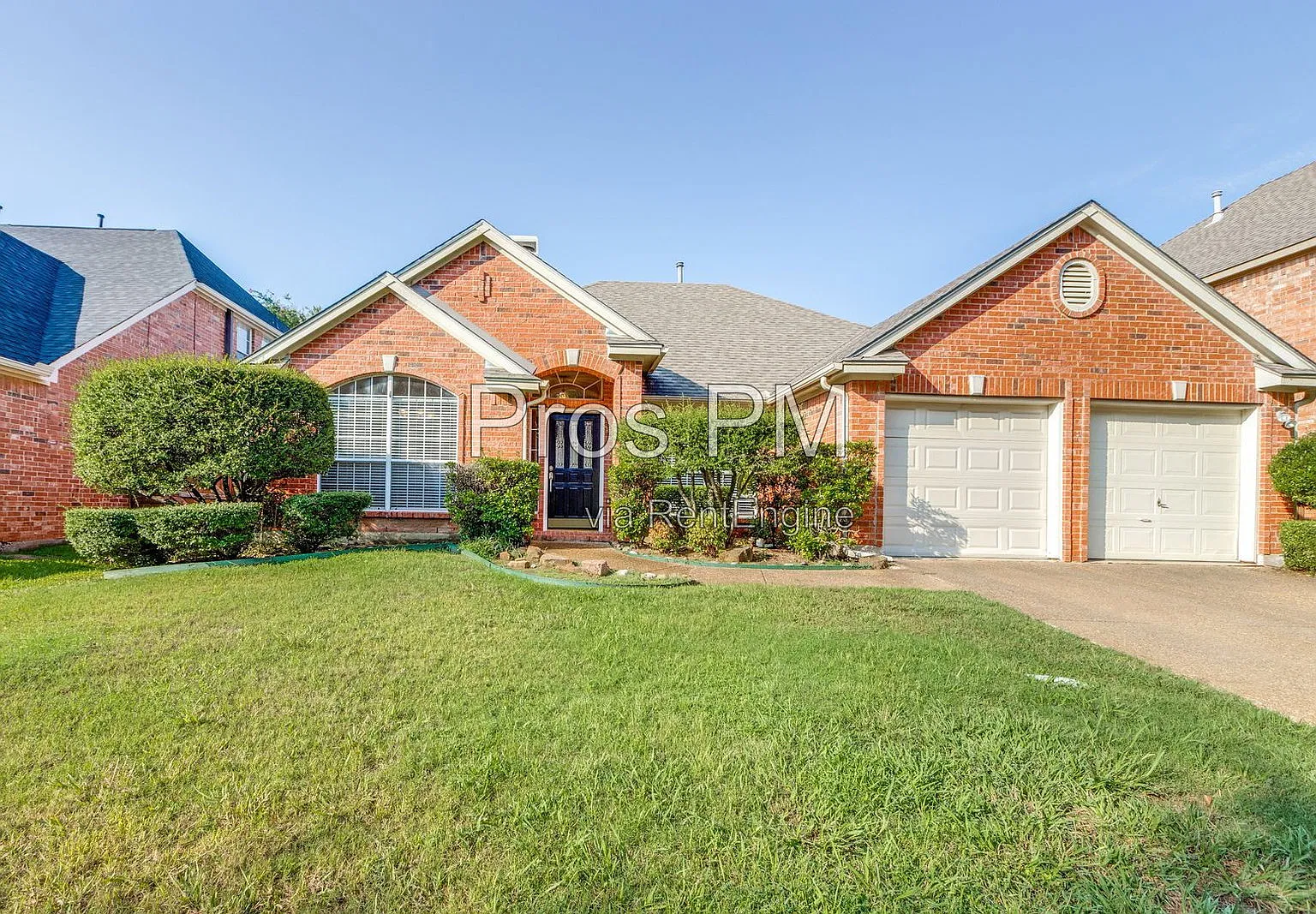 4 bed, 2.0 bath, 1947 sqft, $2,425 — Photo 1