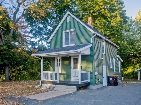 3 Spring St, Agawam, MA 01001