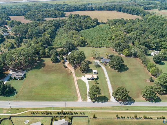 3rd image of 8767 Segers Rd