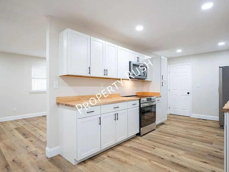 20 Linda Ln — Photo 8