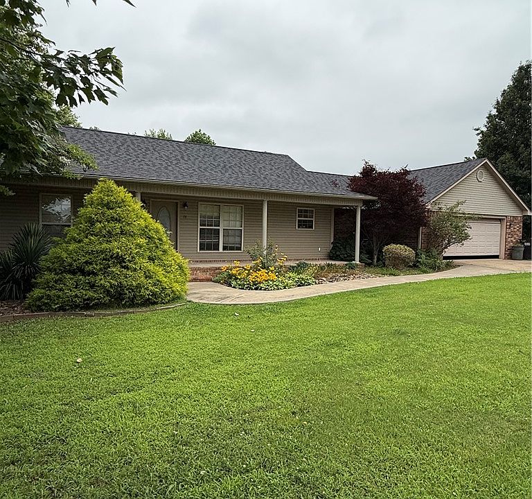 1st image of 78 Marie Dr