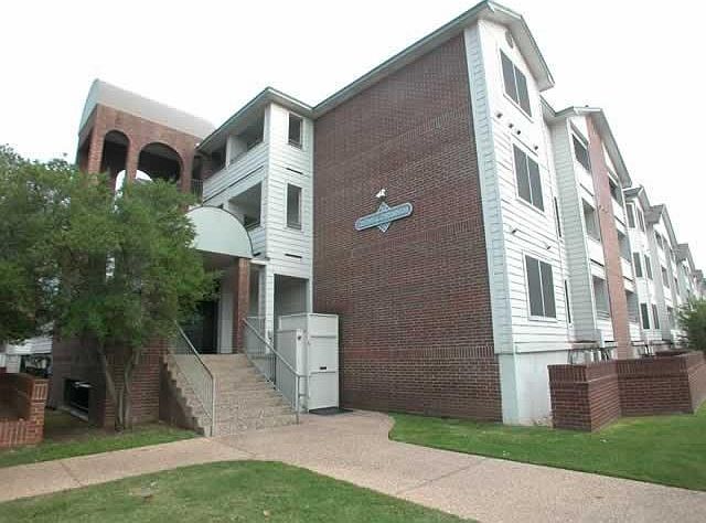 1st image of 501 W 26th St APT 328