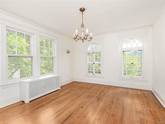 5th image of 103 Franklin Ave