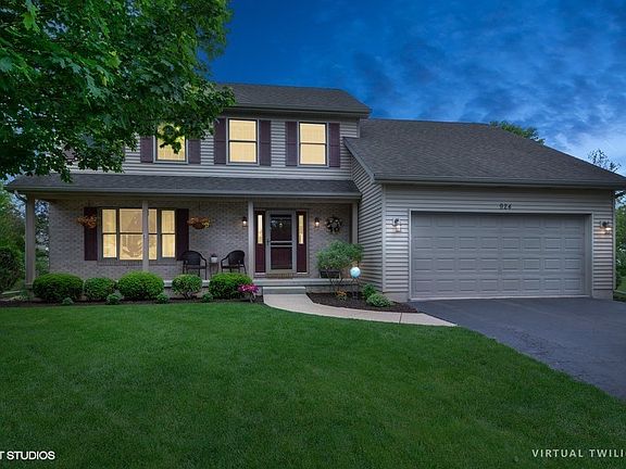 Wonderful location close to schools, shopping, restaurants, medical facilities, I-88 access, and dow