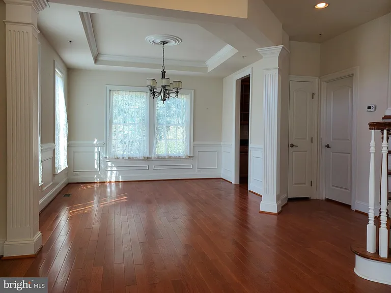 411 Greenebaum Ln — Photo 5