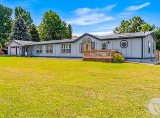 12 Avis St, Absarokee, MT 59001