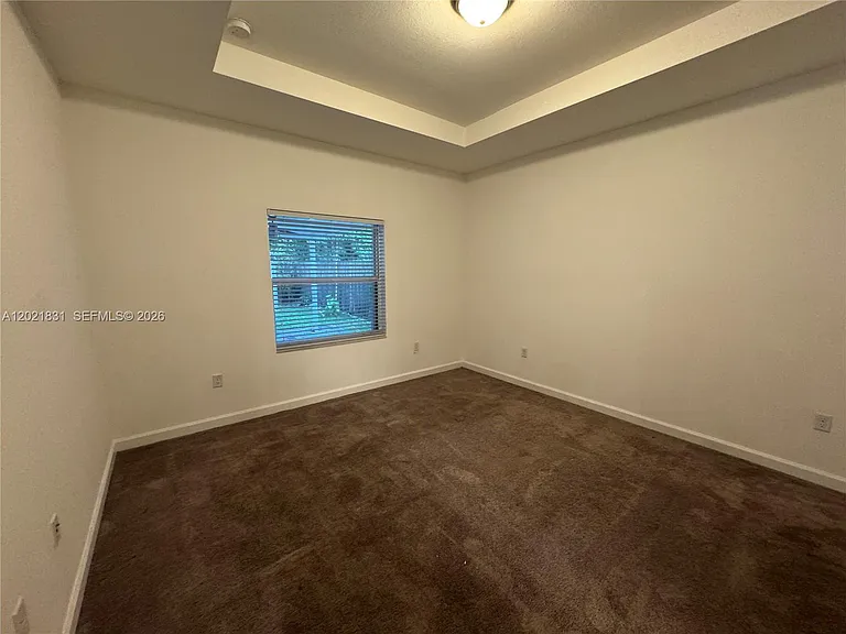 273 SE 31st Ave — Photo 16