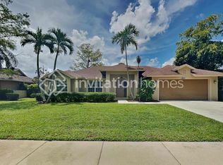 1891 Tulip Ln, Wellington, FL 33414