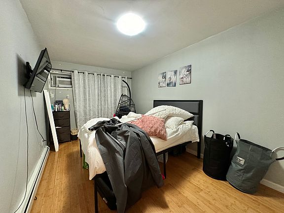 2nd image of 440 Midwood St APT 3