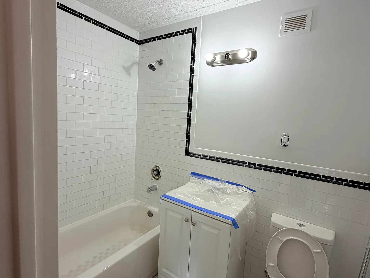 1 bed, $2,300 — Photo 4