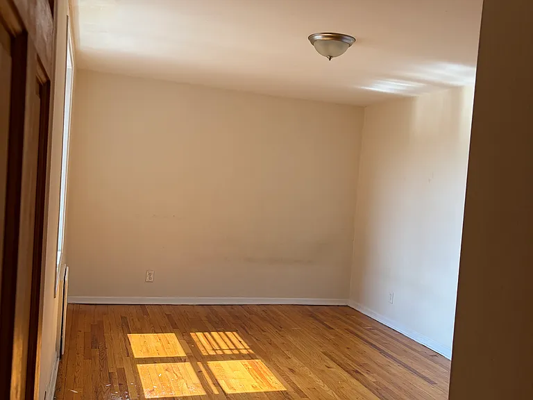 345 Bronx River Rd #6C — Photo 3