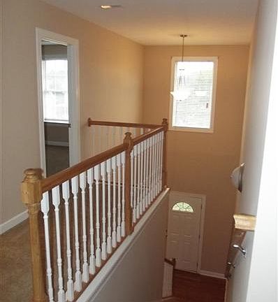 5th image of 319 Oakboro Ln