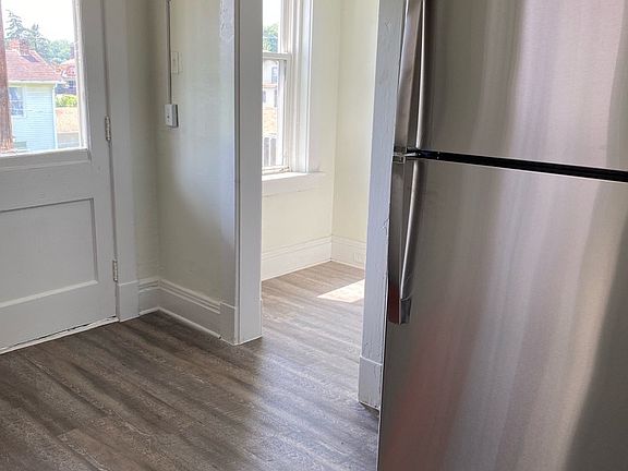 3rd image of 134 S Spring Ave #136