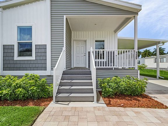 3rd image of 135 Driftwood Ln