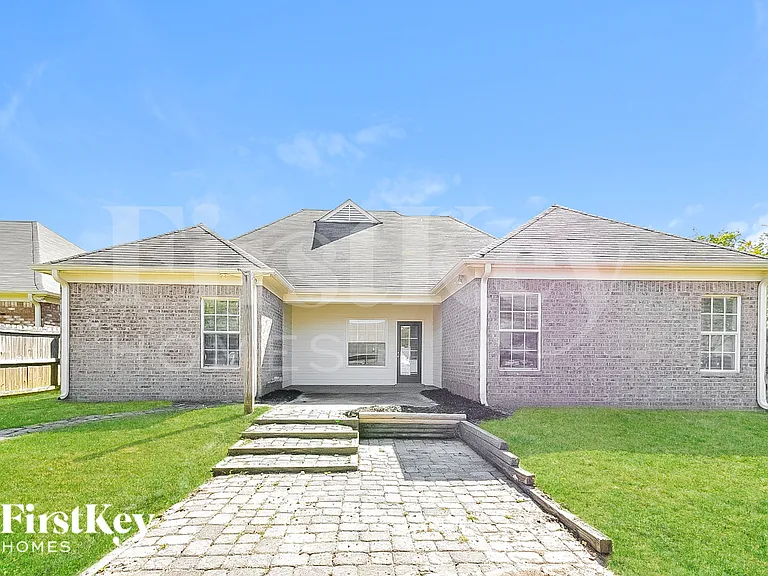 10178 Rathmore Cv — Photo 15