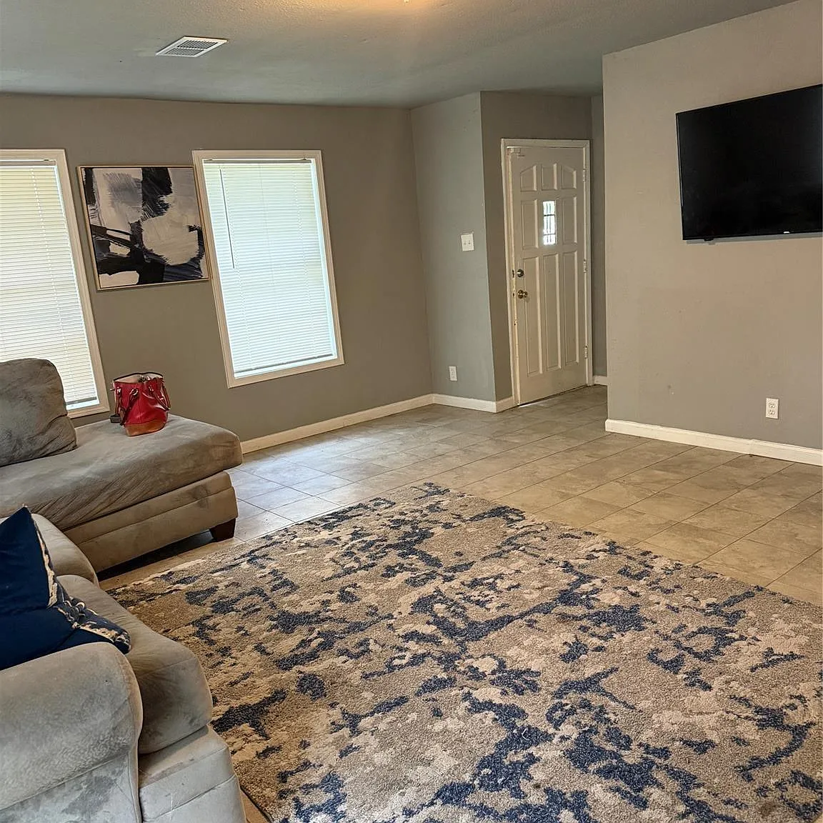3 bed, 2.0 bath, 1400 sqft, $1,950 — Photo 1