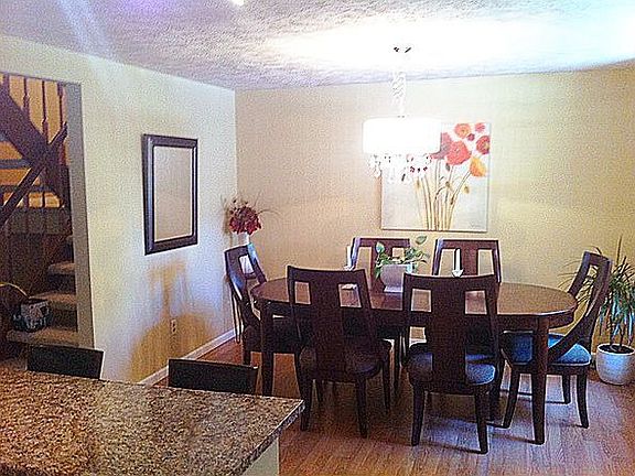 4th image of 7376 S Chestnut Commons Dr #C