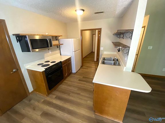 5th image of 1096 Kerr Dr SE