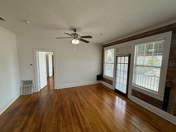 5th image of 809 W Platt St APT 4