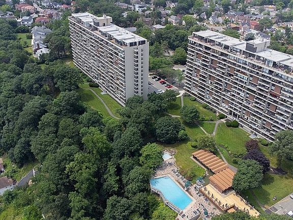 2nd image of 1 Horizon Rd #G2