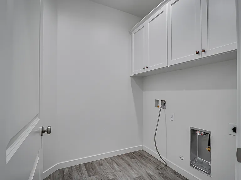 15017 Maryvale Ave — Photo 14