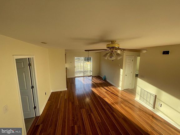 3rd image of 604 Maryland Ave