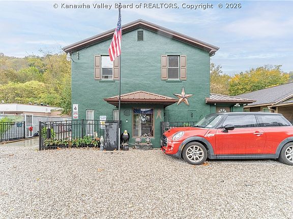 3rd image of 520 Campbells Creek Dr