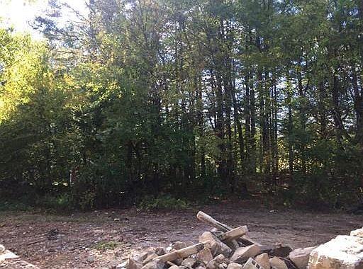 1st image of 237 Chestnut Hill Rd