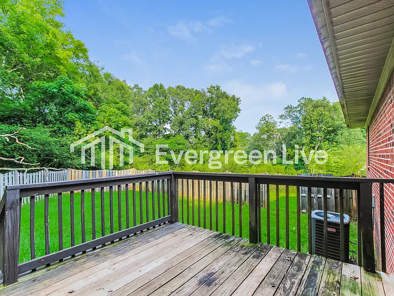 161 Buckingham Cir — Photo 13