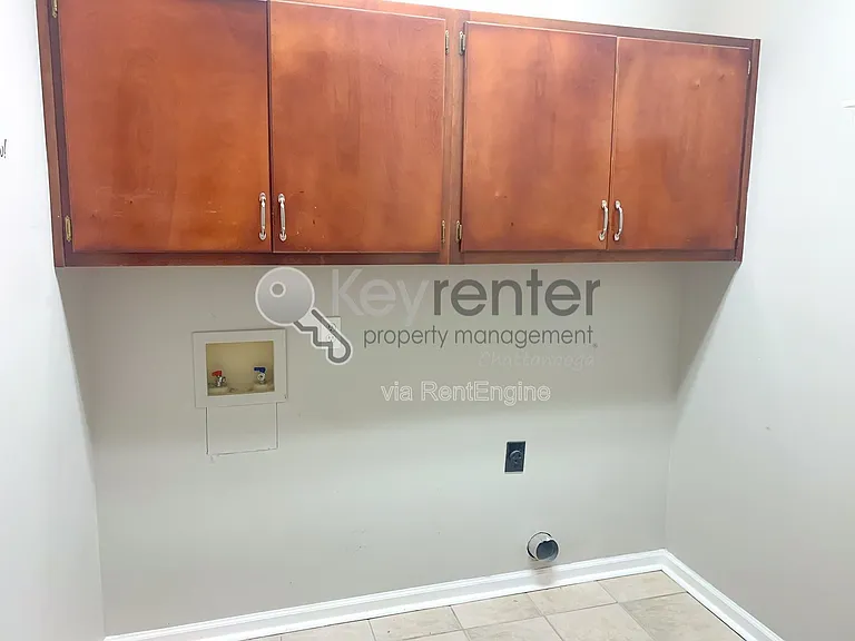7716 Royal Harbour Cir — Photo 43