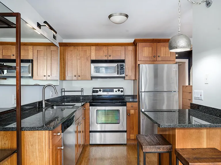 1030 N State St #28M — Photo 9