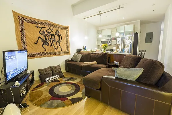 Rented by City View Living | media 72